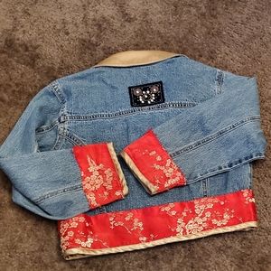 RARE vintage 90s Disney Store Crop jacket Small